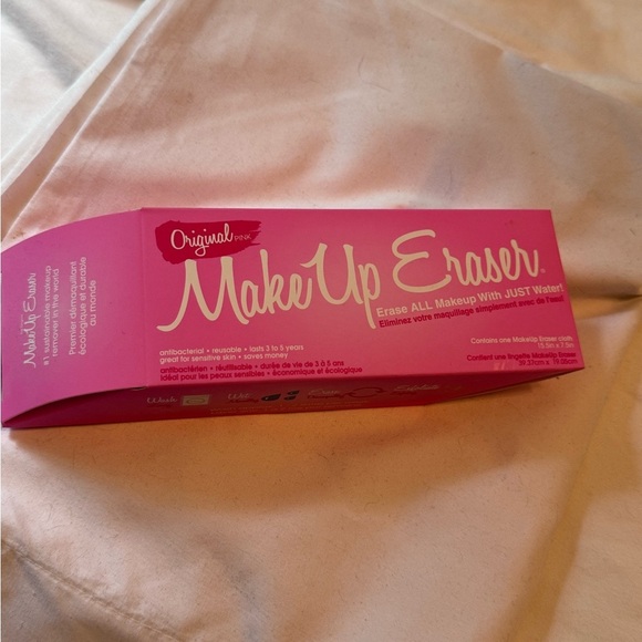 💖 Pink Revolve Makeup Eraser – Eco-Chic Glow-Up Essential! - New 💖 - Picture 3 of 10